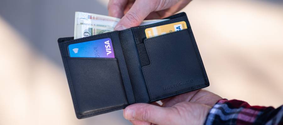 Pros and Cons of Secured Credit Cards